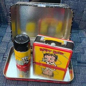 Betty Boop Salt and Pepper Set - Red, Yellow, and Black ‘ never used
